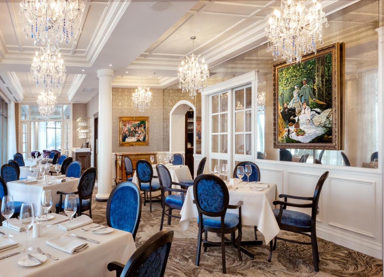 Chateau Vaudreuil Esterno foto The restaurant